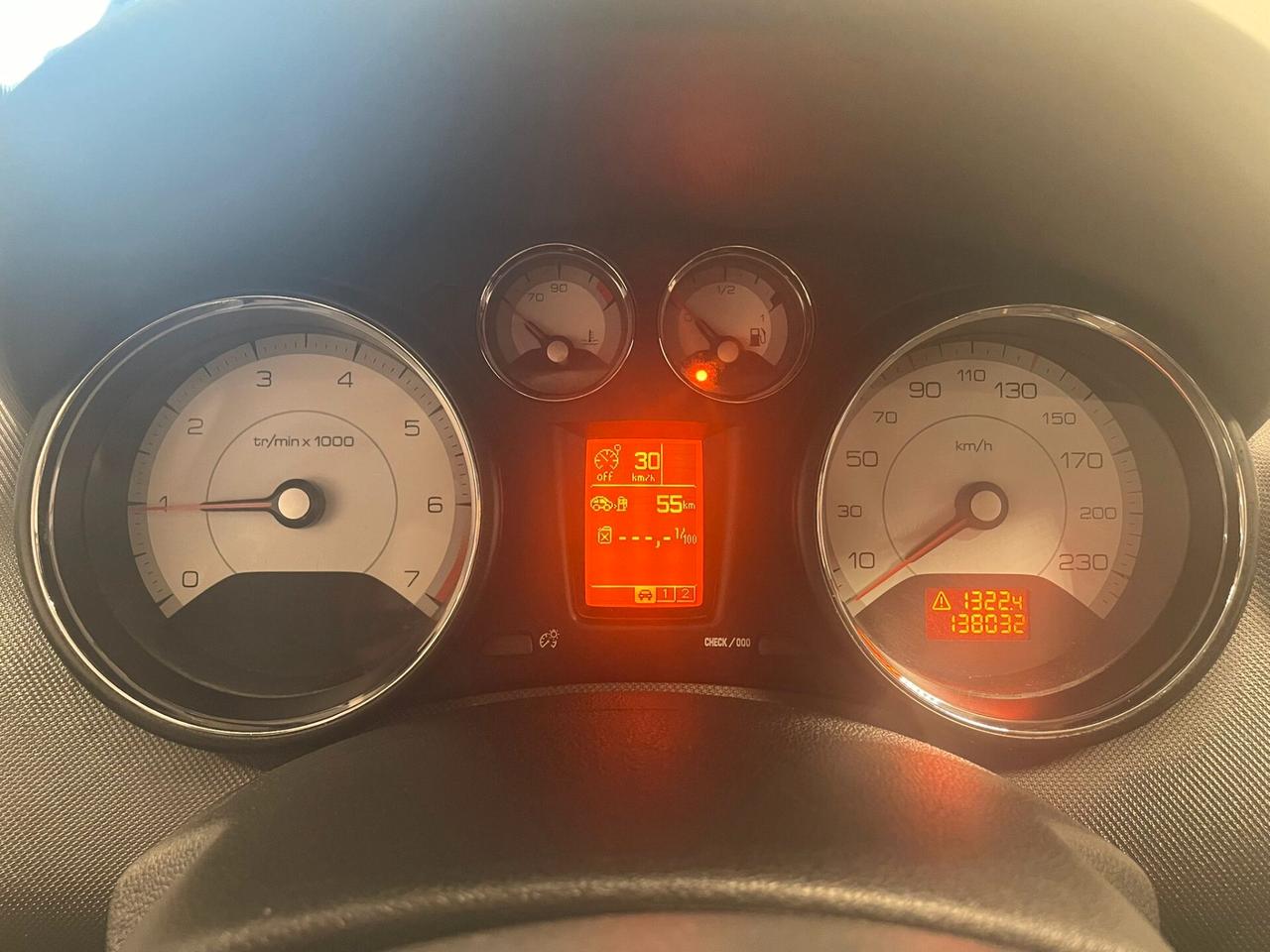 PEUGEOT 308 1.6 - TETTO PANORAMICO - GOMME NUOVE