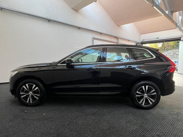 VOLVO XC60 B4 AWD Momentum LED|RETROCAMERA|CARPLAY|18'
