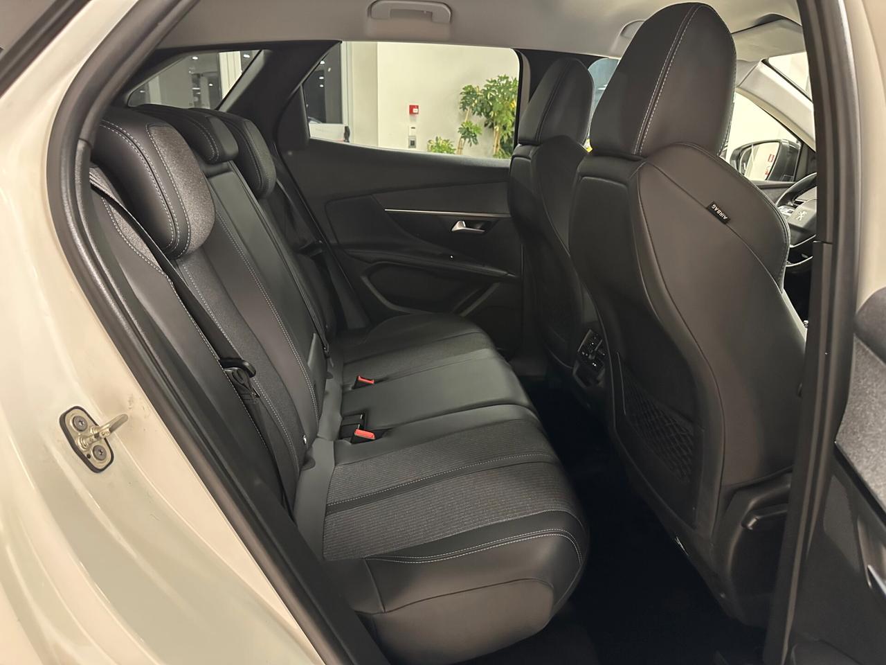 Peugeot 3008 BlueHDi 130 S&S EAT8 Allure Pack 2022