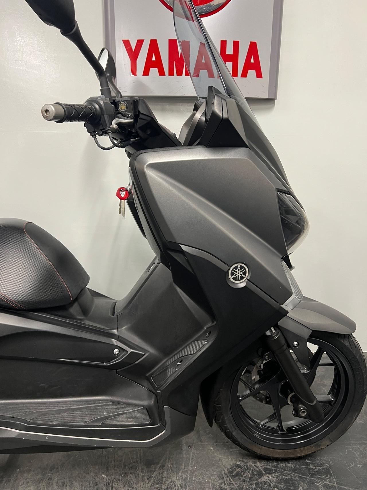 Yamaha X-Max 250