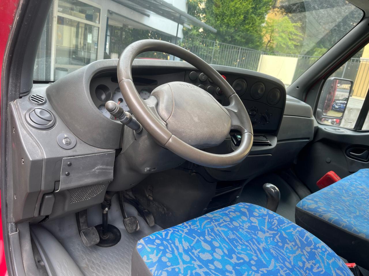 IVECO DAILY 35C13 2.8 TDI - AUTOCARRO 3 POSTI - CASSONE RIBALTABILE TRILATERALE - RUOTE POSTERIORI GEMELLATE - PORTATA 1.150 KG. - PREZZO NON VINCOLATO A FINANZIAMENTO