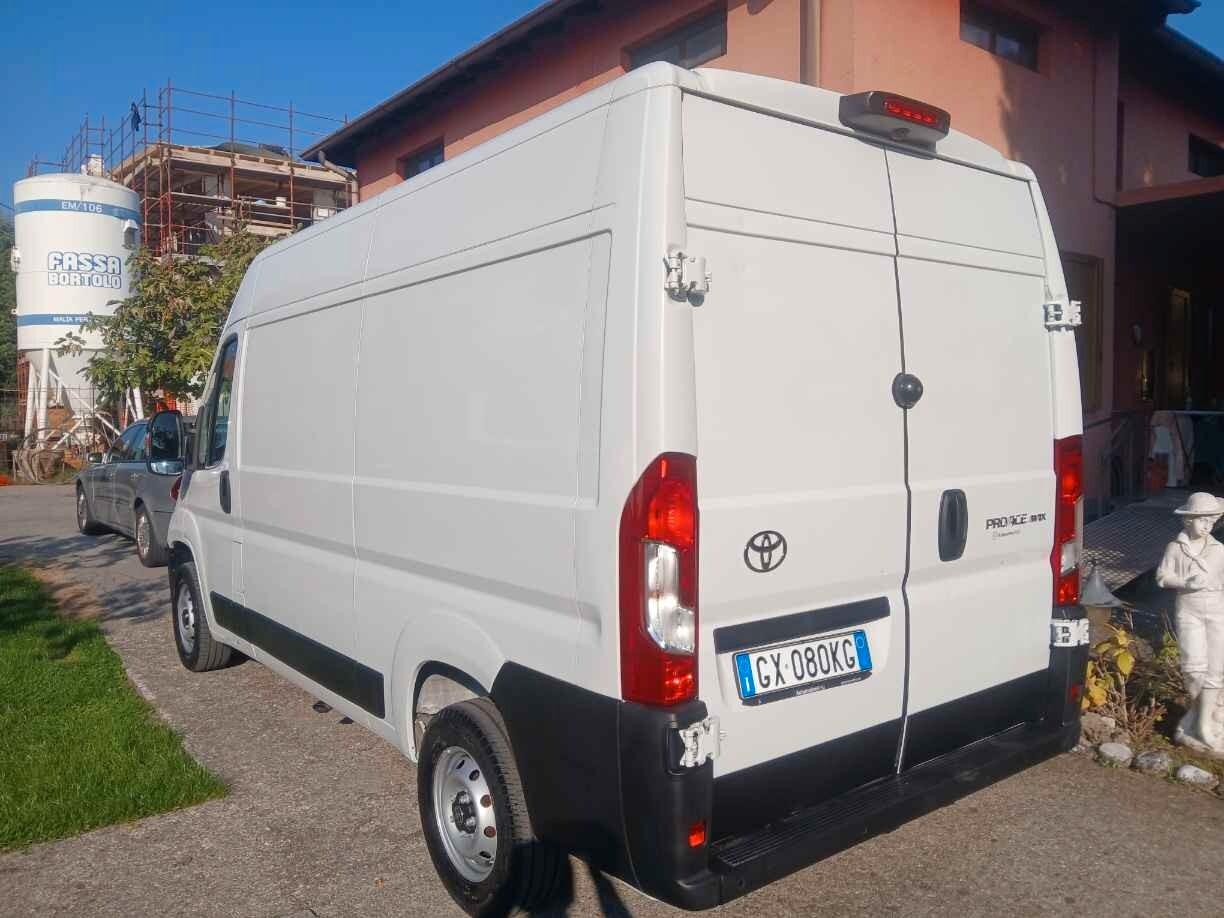 TOYOTA Proace Max 33 2.2 BlueHDi 120 CV L2 H2 ANNO 2024