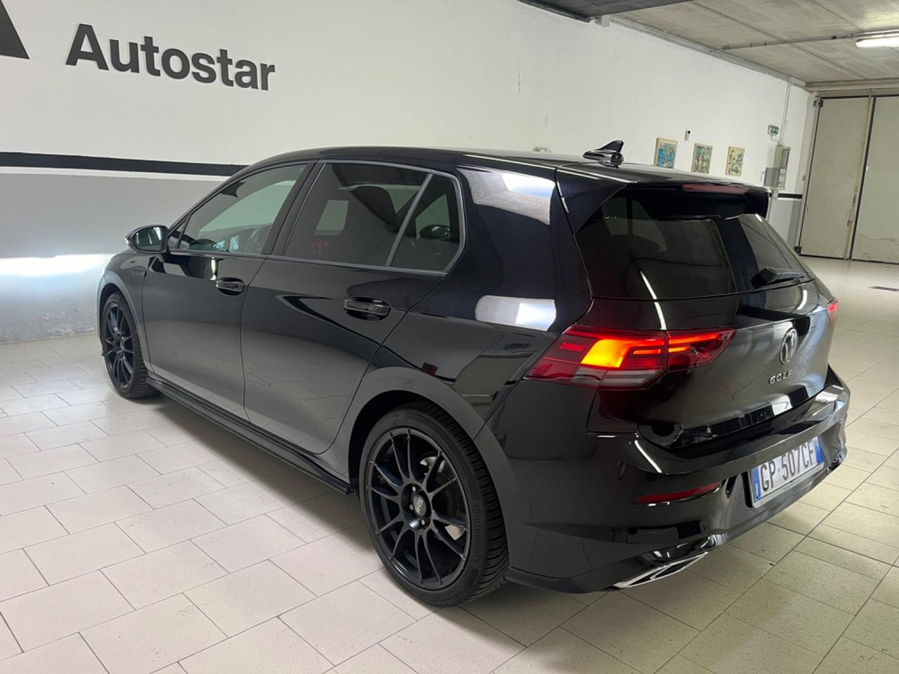 Volkswagen Golf 1.5 eTSI 150 CV EVO ACT DSG R-Line