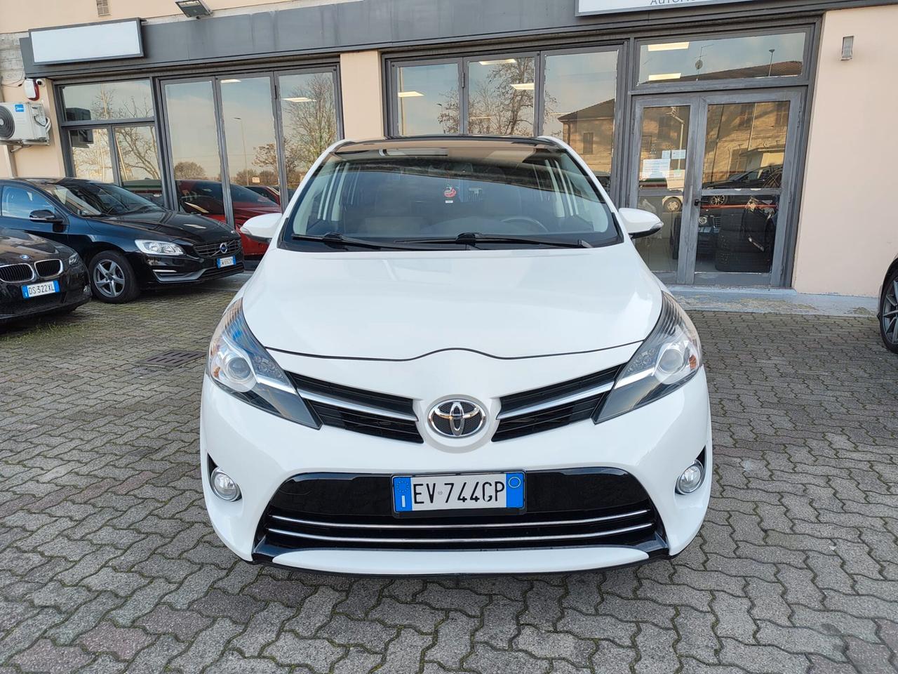 Toyota Verso 1.6 D-4D 7 posti *TETTO PANORAMA*
