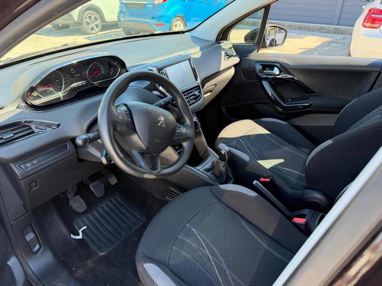 Peugeot 208 1.2 Neopatentati
