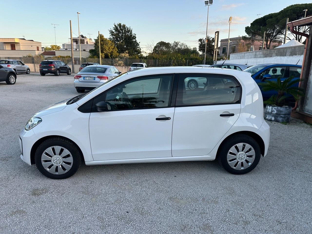 Volkswagen up! 1.0 5p. take