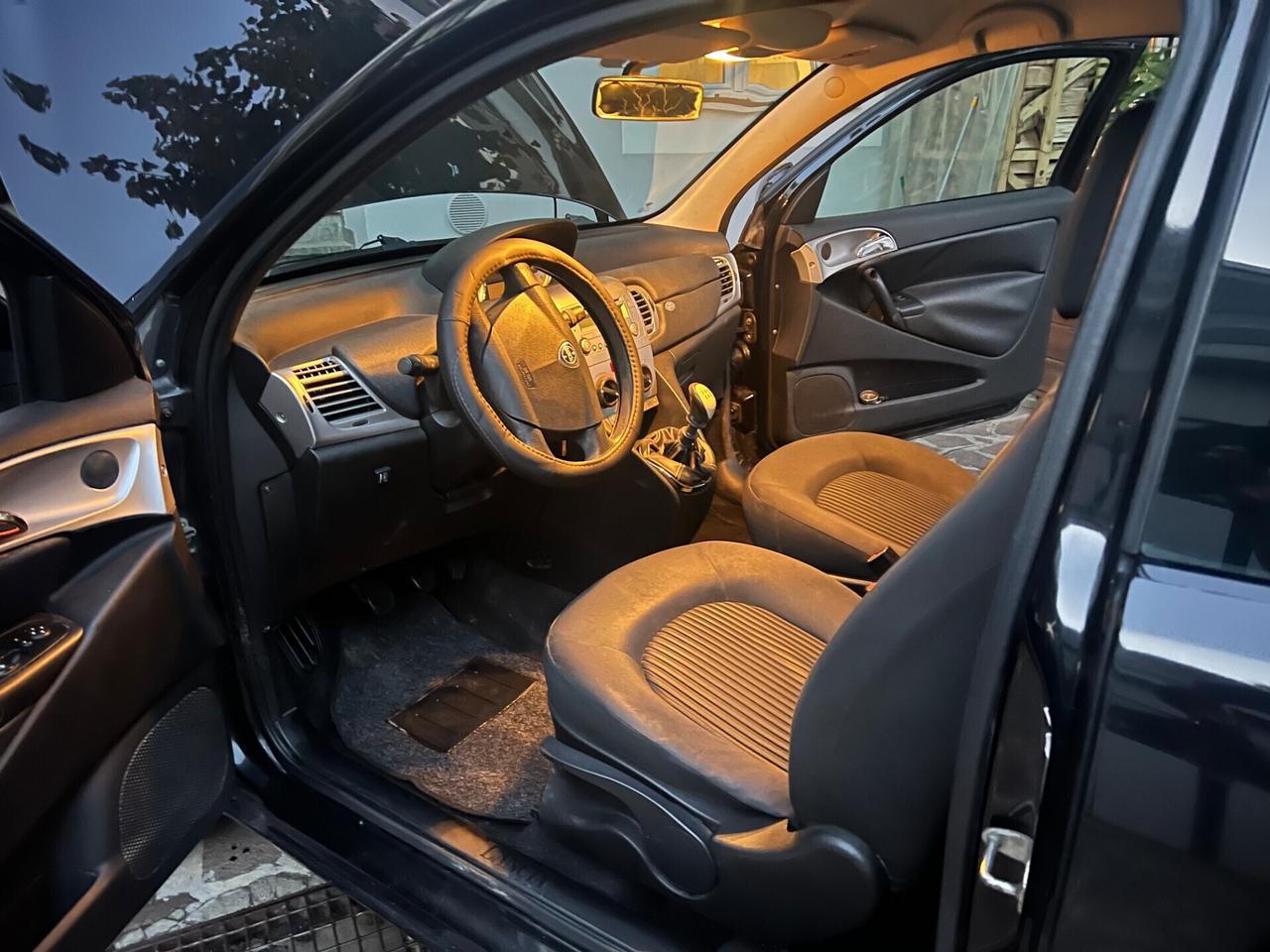 Lancia Ypsilon 1.4 Unyca Ecochic GPL