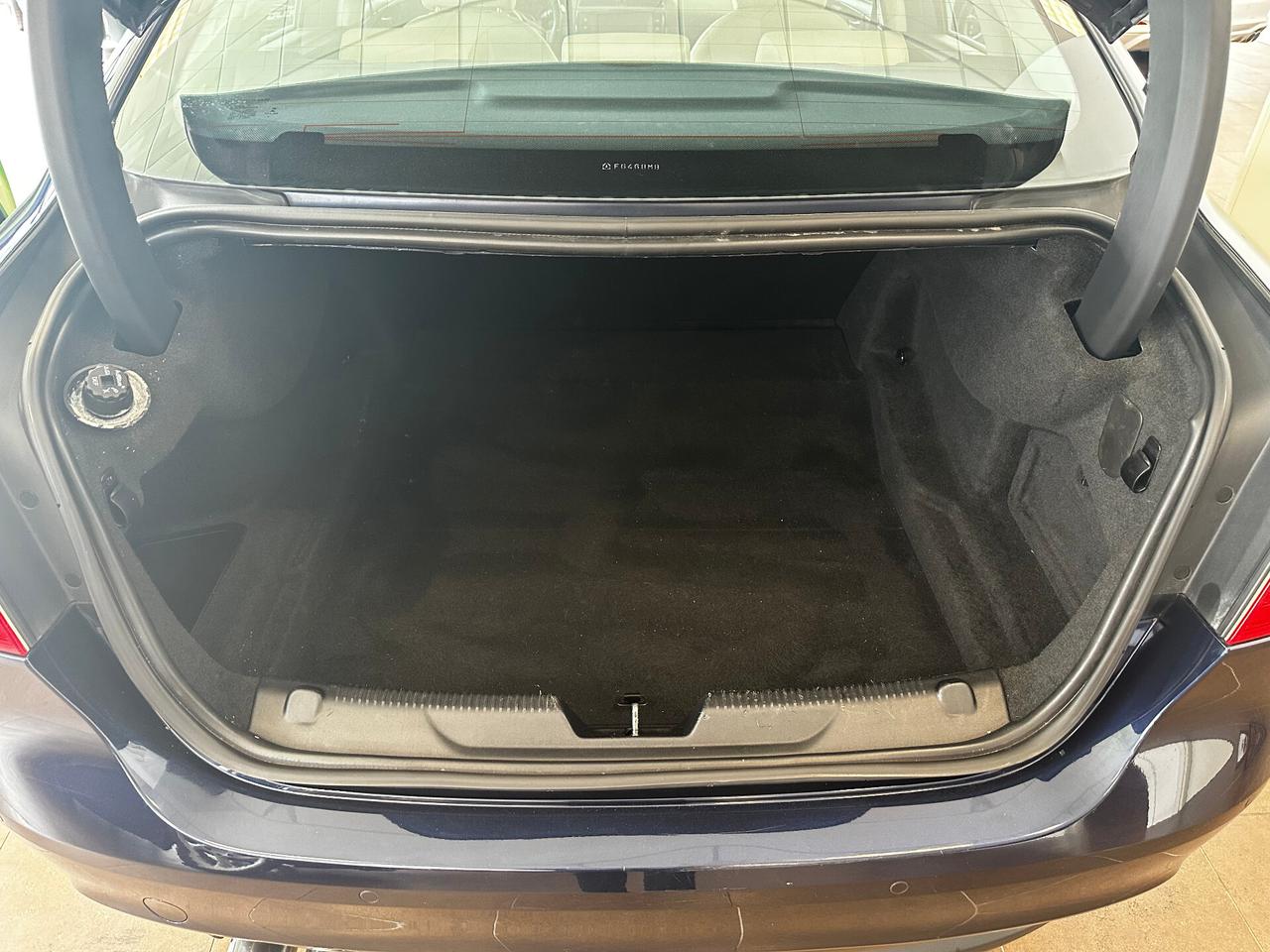 Jaguar XE 2.0 D Turbo Prestige