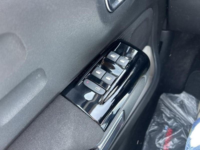 Citroën C3 PureTech 83 S&S Shine PARI AL NUOVO