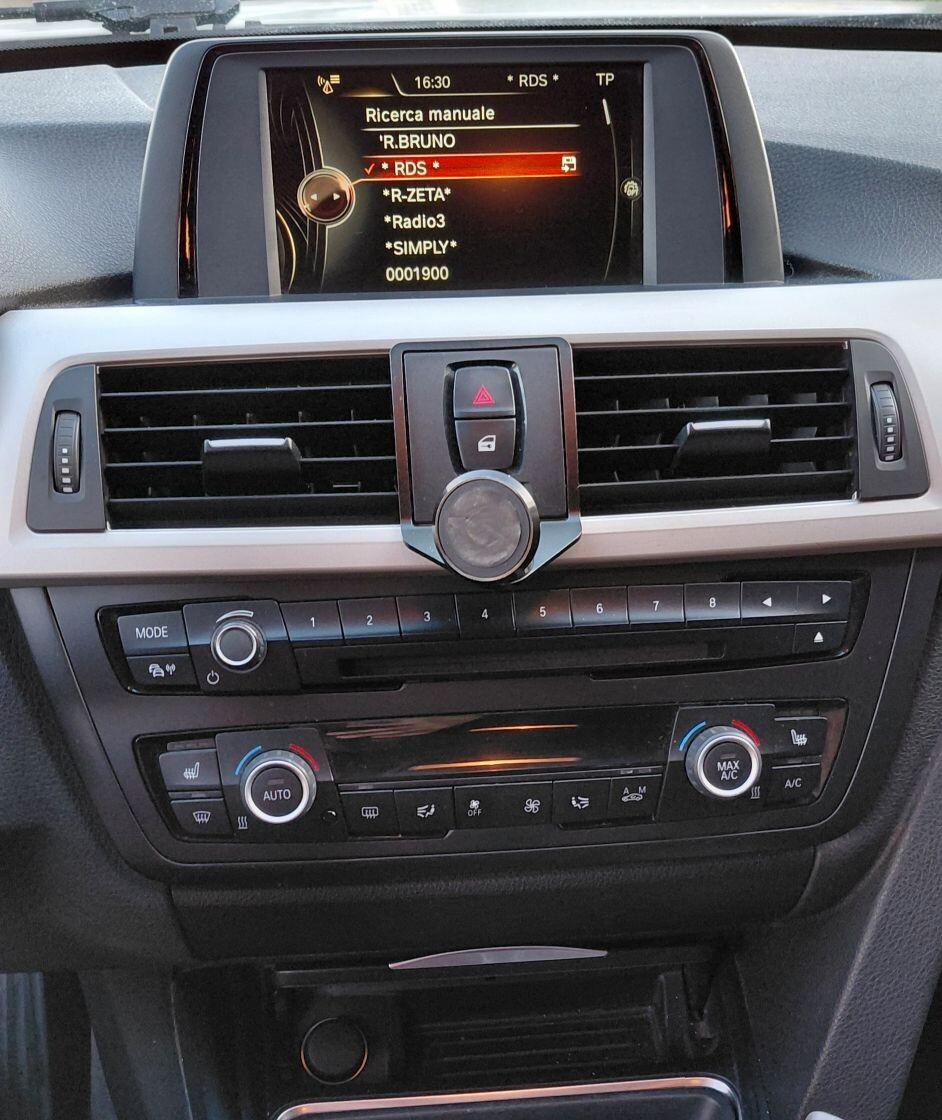 Bmw 318 318d Touring Msport - 2014