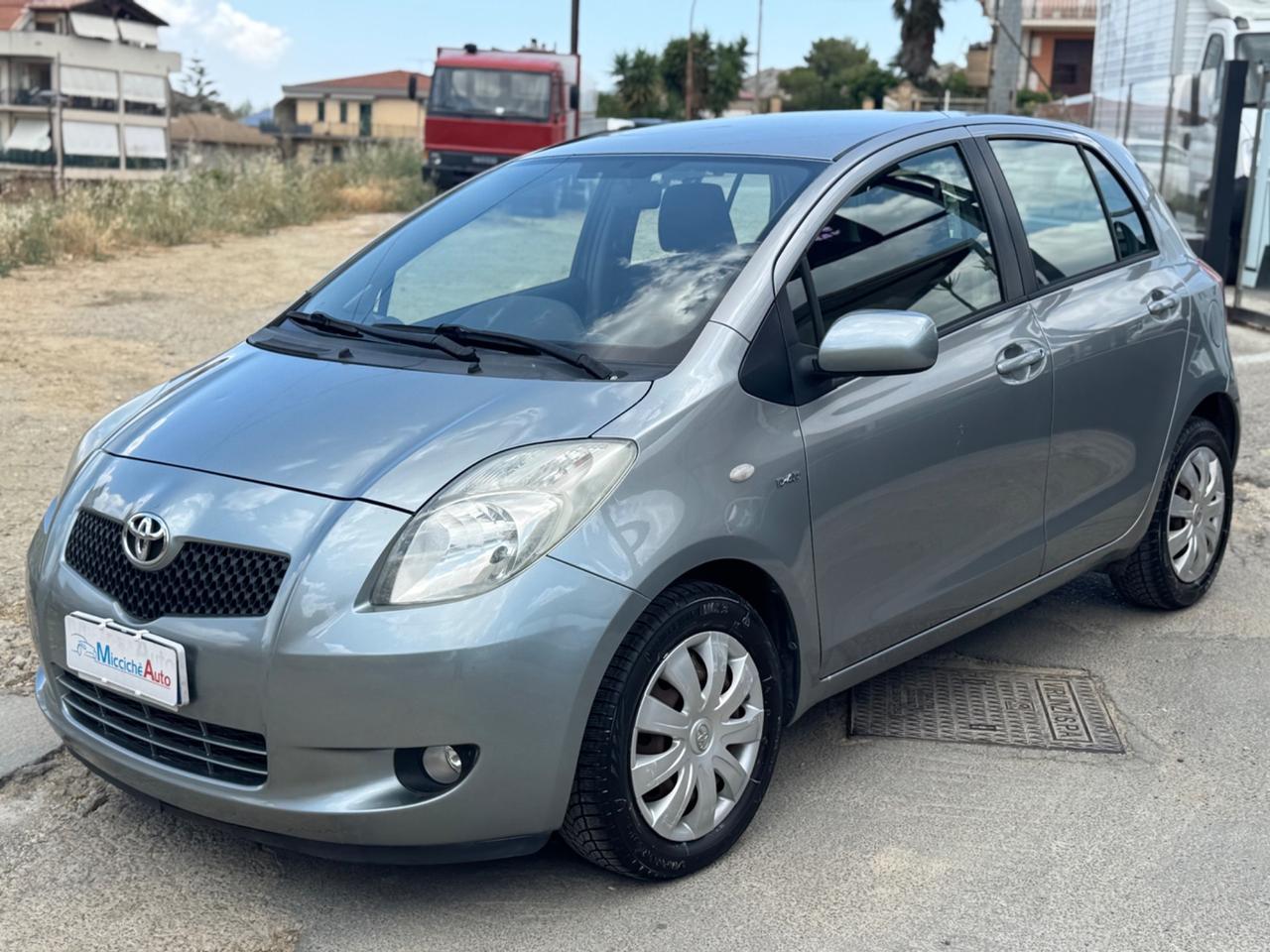 TOYOTA YARIS 1.4 D-4D AUTOMATICA SOL