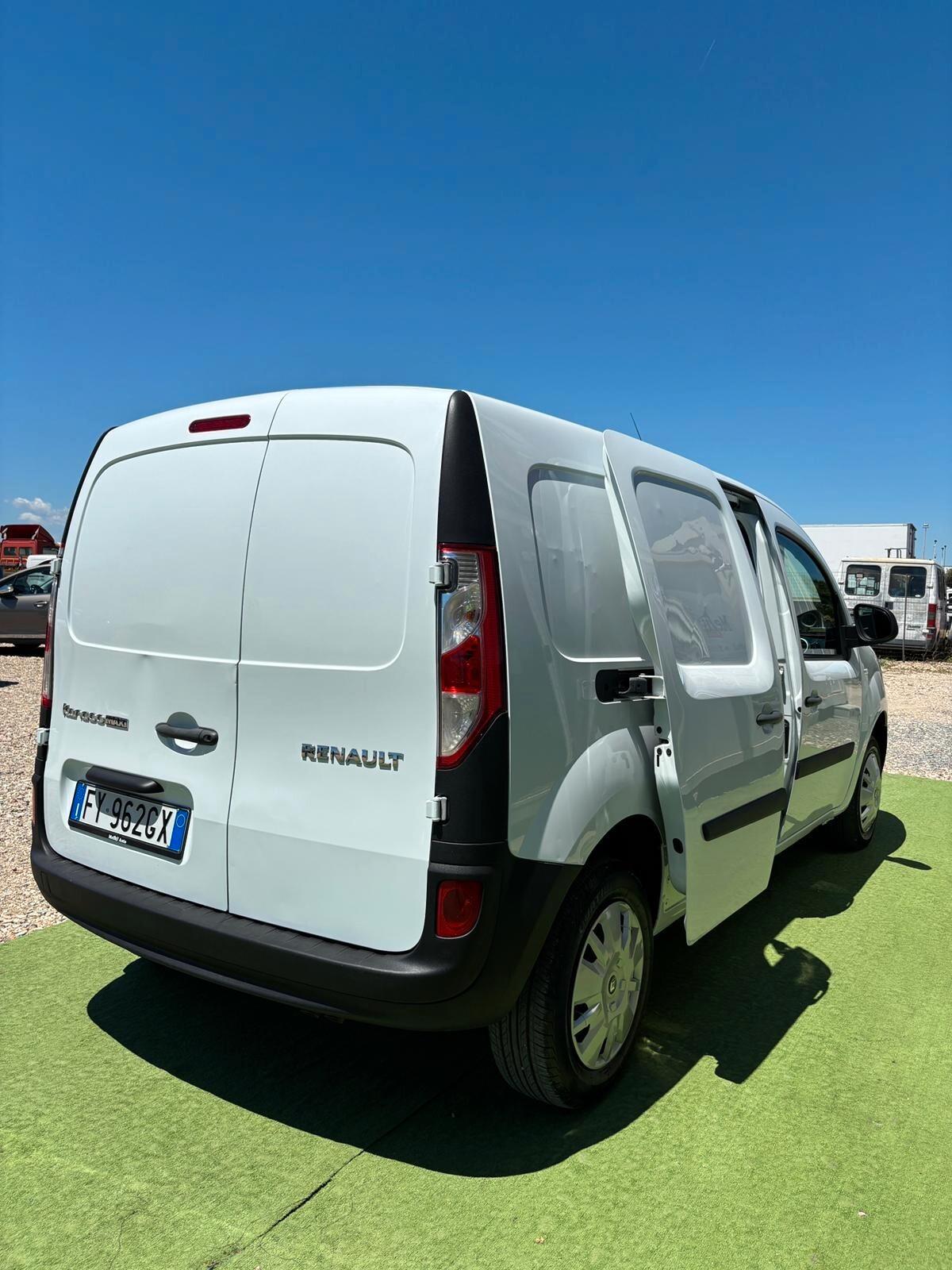 Renault kangoo DIESEL 1.5 DCI 2 POSTI
