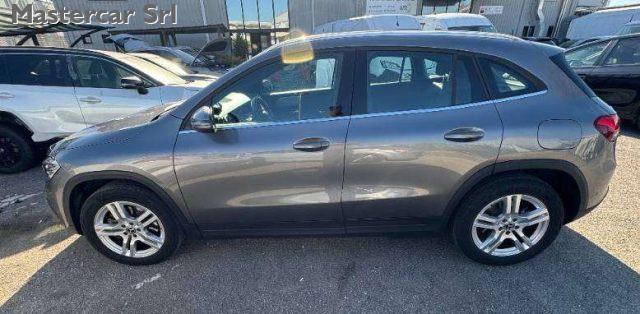 MERCEDES-BENZ GLA 250 GLA e phev (eq-power) Business Extra auto - GP698T