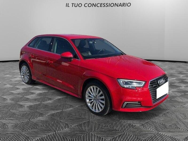 Audi A3 Sportback e-tron A3 SPB 1.4 TFSI e-tron S tronic (PHEV)