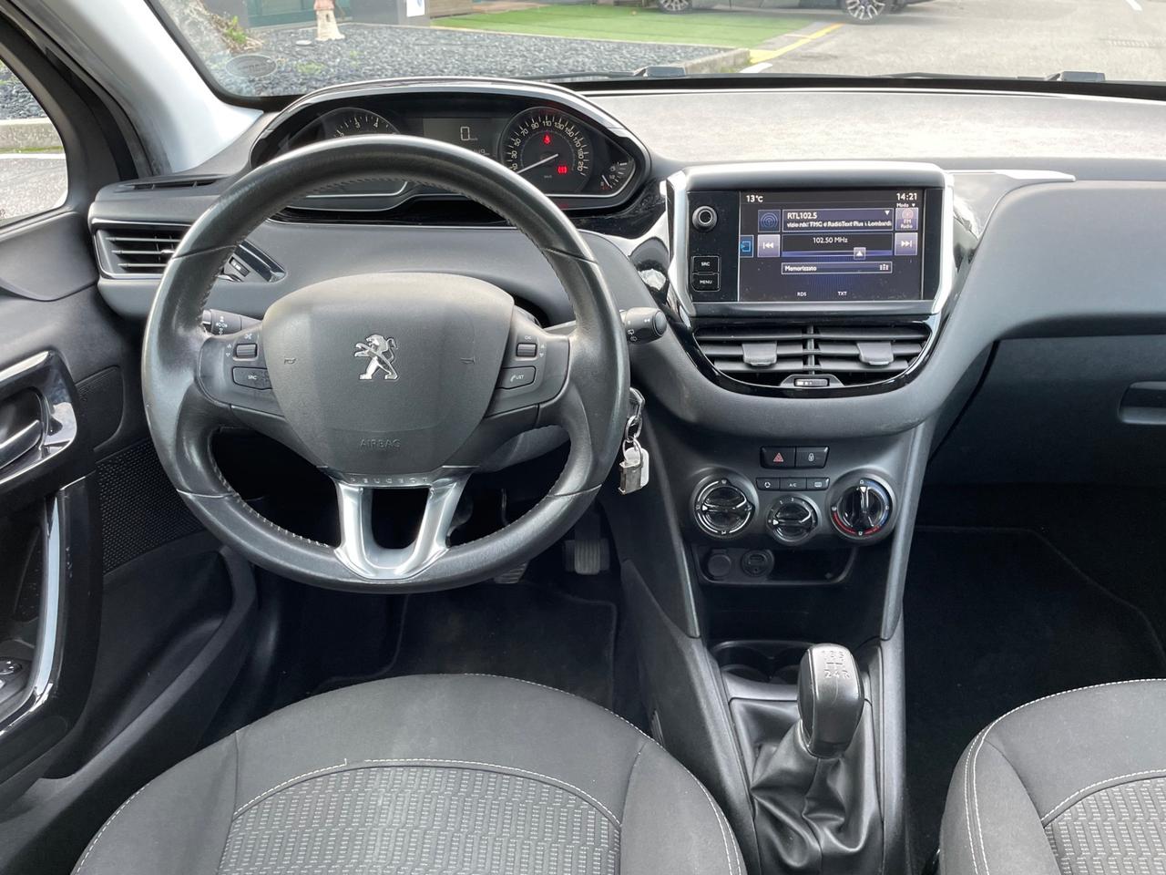 Peugeot 208 PureTech 82 5 porte Allure*Neo patentati*