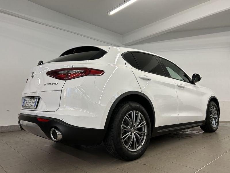 Alfa Romeo Stelvio 2.2 Turbodiesel 160 CV AT8 RWD Super