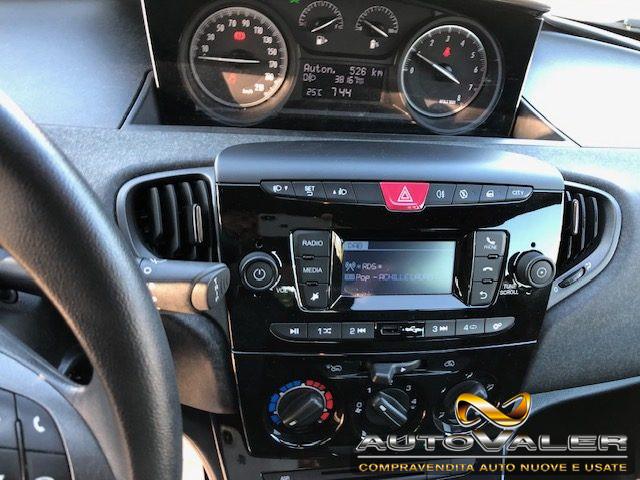 LANCIA Ypsilon 1.0 FireFly 5 porte S&S Hybrid Ecochic Silver