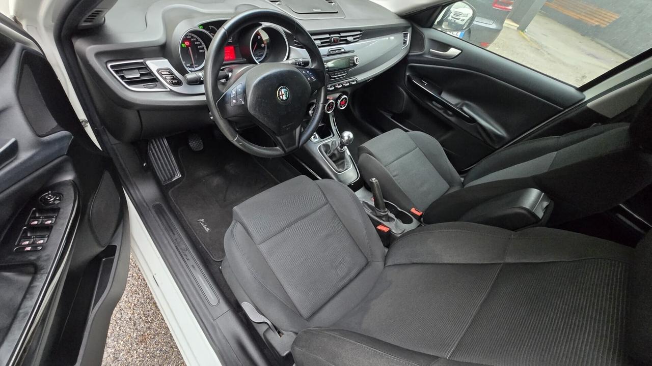 Alfa Romeo Giulietta 1.6 JTDm-2 105 CV Exclusive