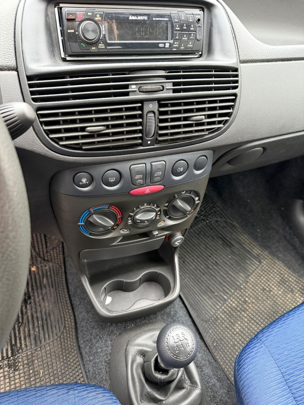 FIAT PUNTO 1.2 BENZINA CLASSIC