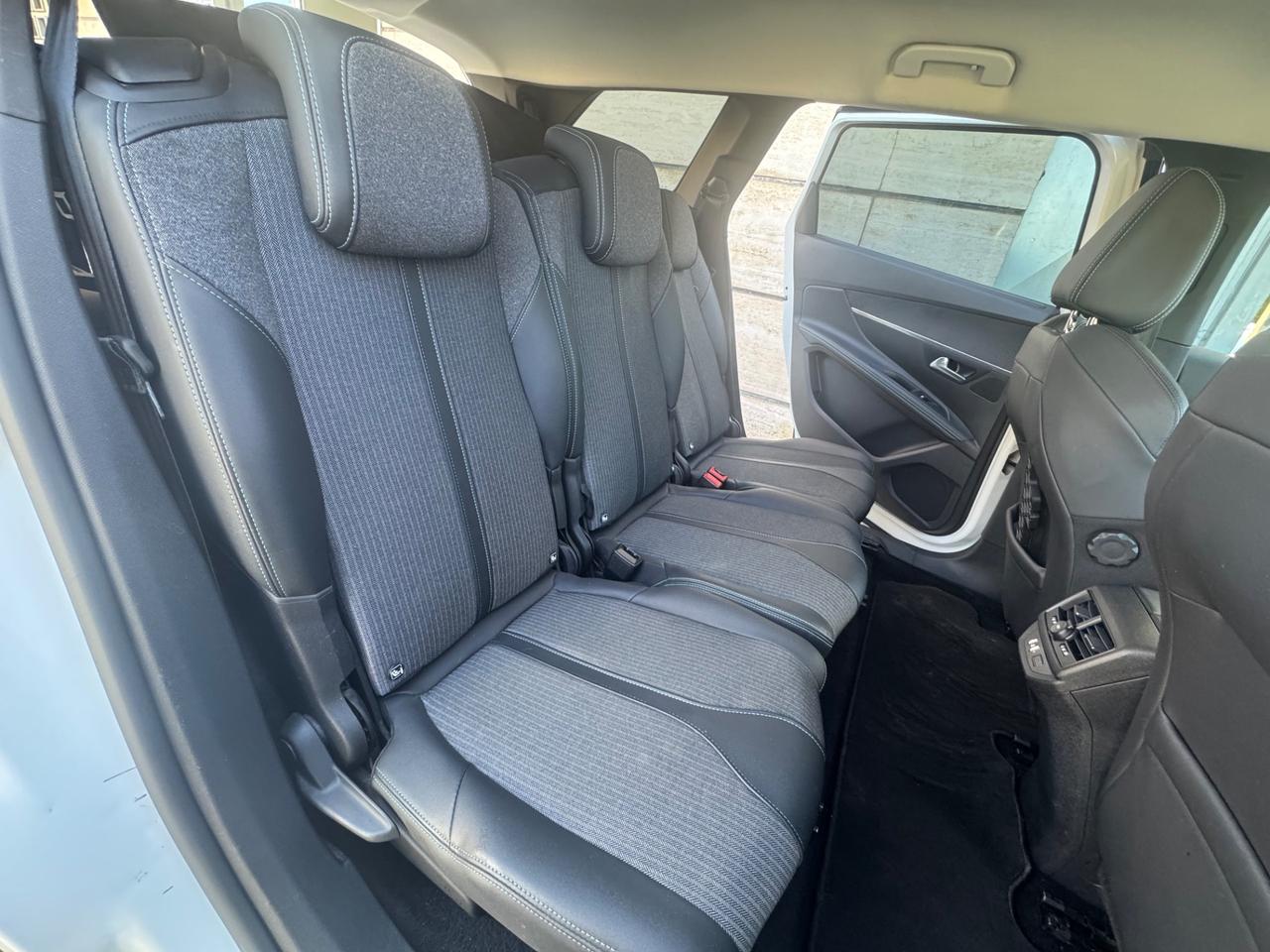 Peugeot 5008 BlueHDi 130 S&S EAT8 Allure Pack