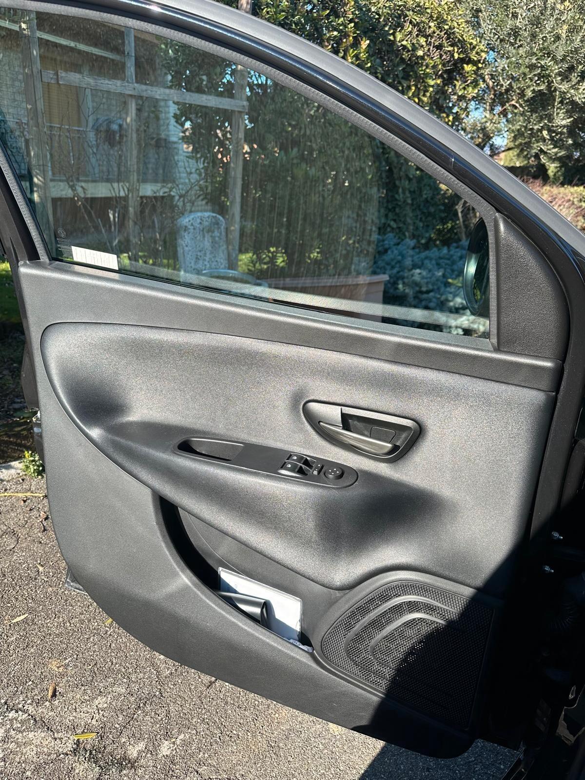 Lancia Ypsilon 1.3 mjt - ANCHE PER NEOPATENTATI