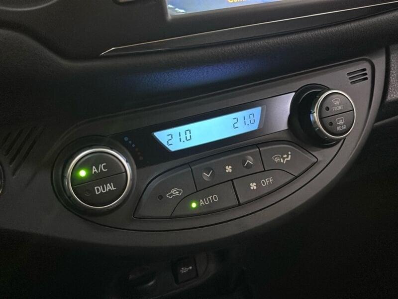 Toyota Yaris Yaris 5p 1.5h y20 Bitone