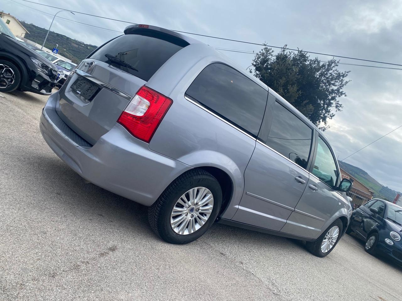 Lancia Voyager 2.8 Turbodiesel Silver 177 CV Auto