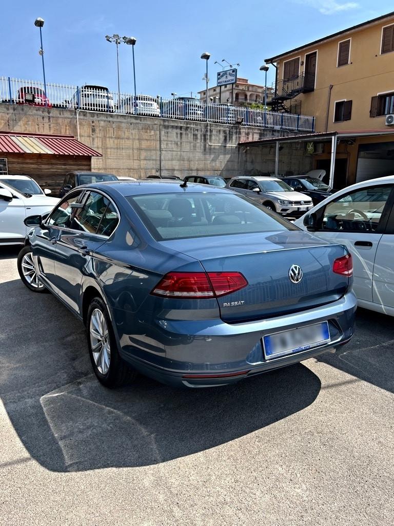 Volkswagen Passat 1.6 TDI 120cv 2018 km 130.000