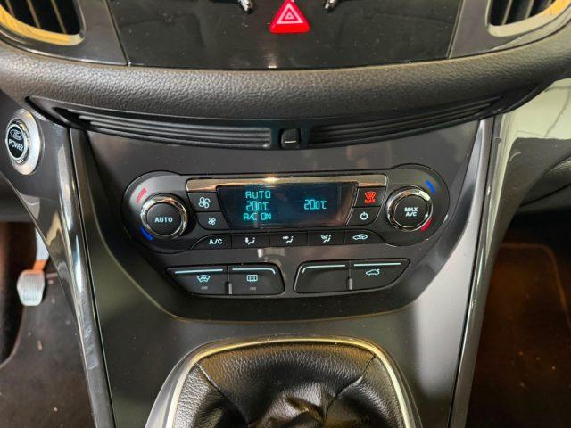 FORD Kuga 2.0 TDCI 140 CV 4WD Titanium