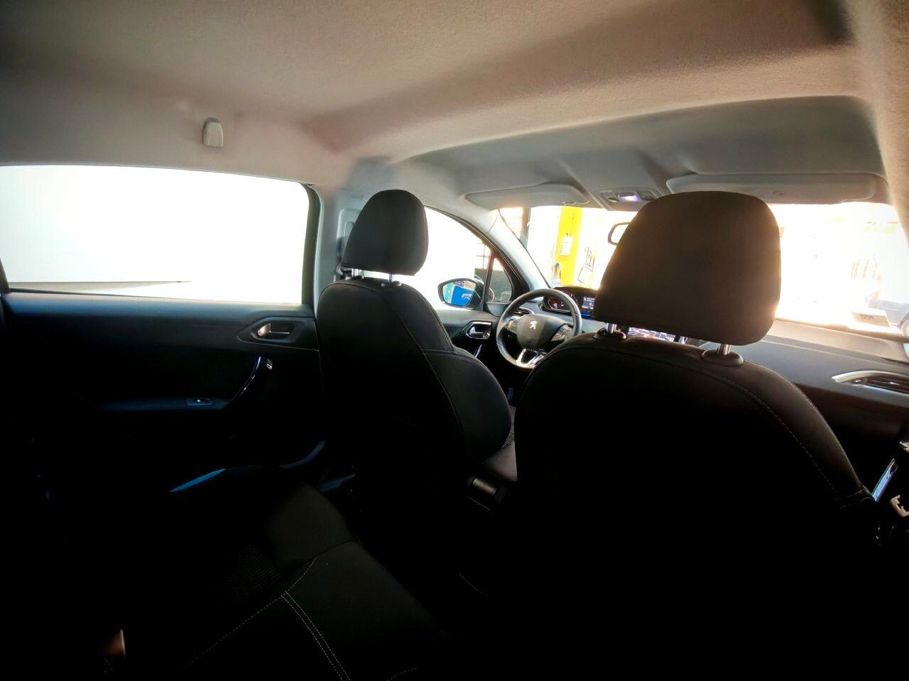 Peugeot 208 1.4 HDi 5 porte Allure