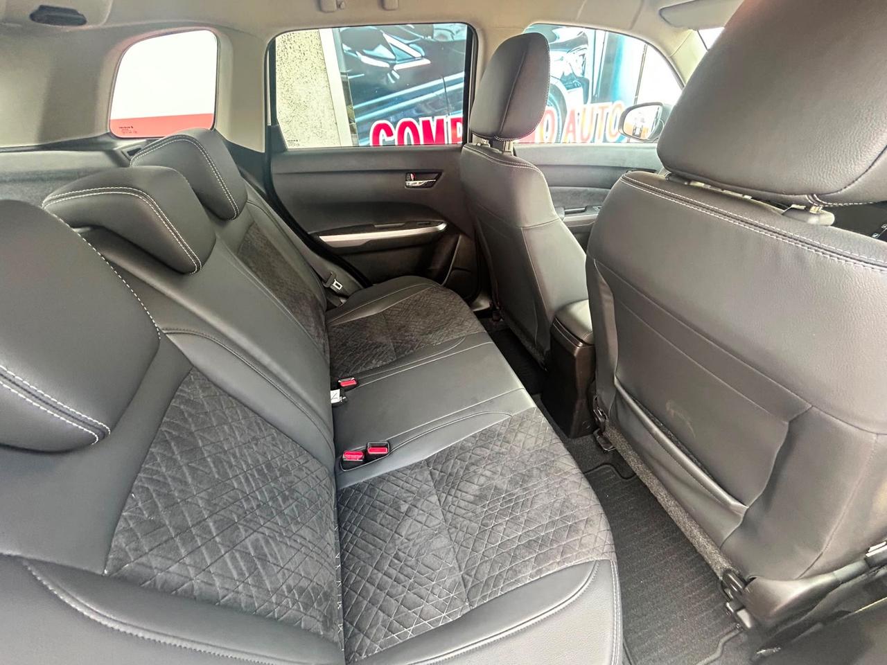 Suzuki Vitara 1.4 Hybrid Top