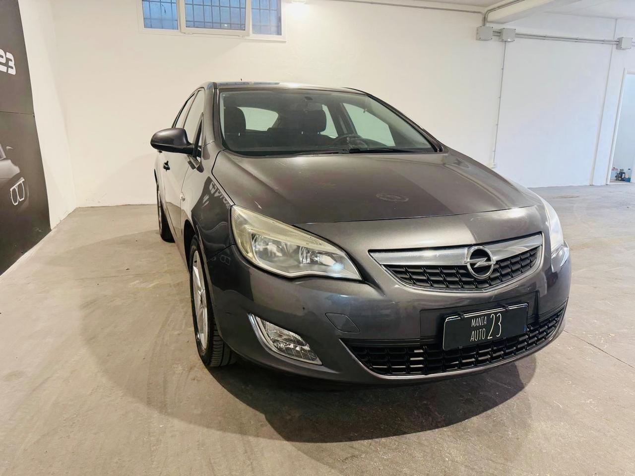 Opel ASTRA 1.7 110 CV* 5 porte Cosmo*NEOPATENTATI*