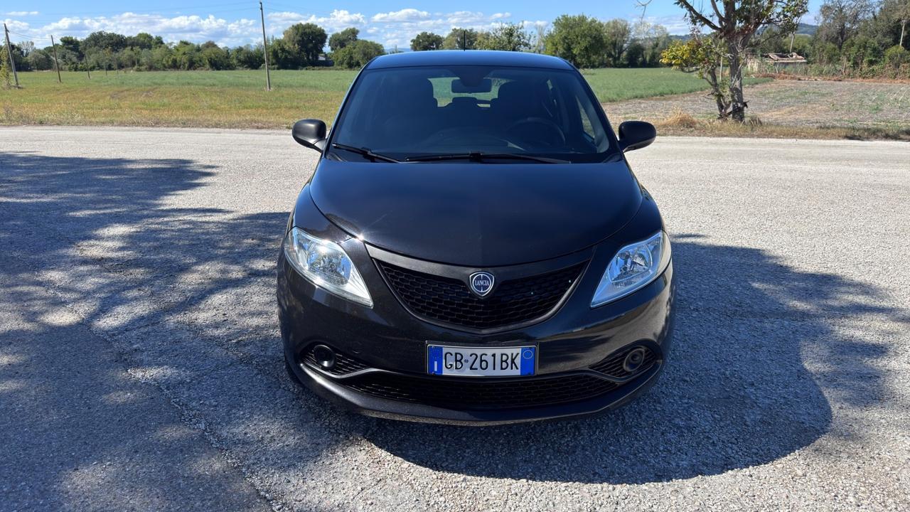 Lancia Ypsilon 1.2 69 CV 5 porte GPL Ecochic Monogram
