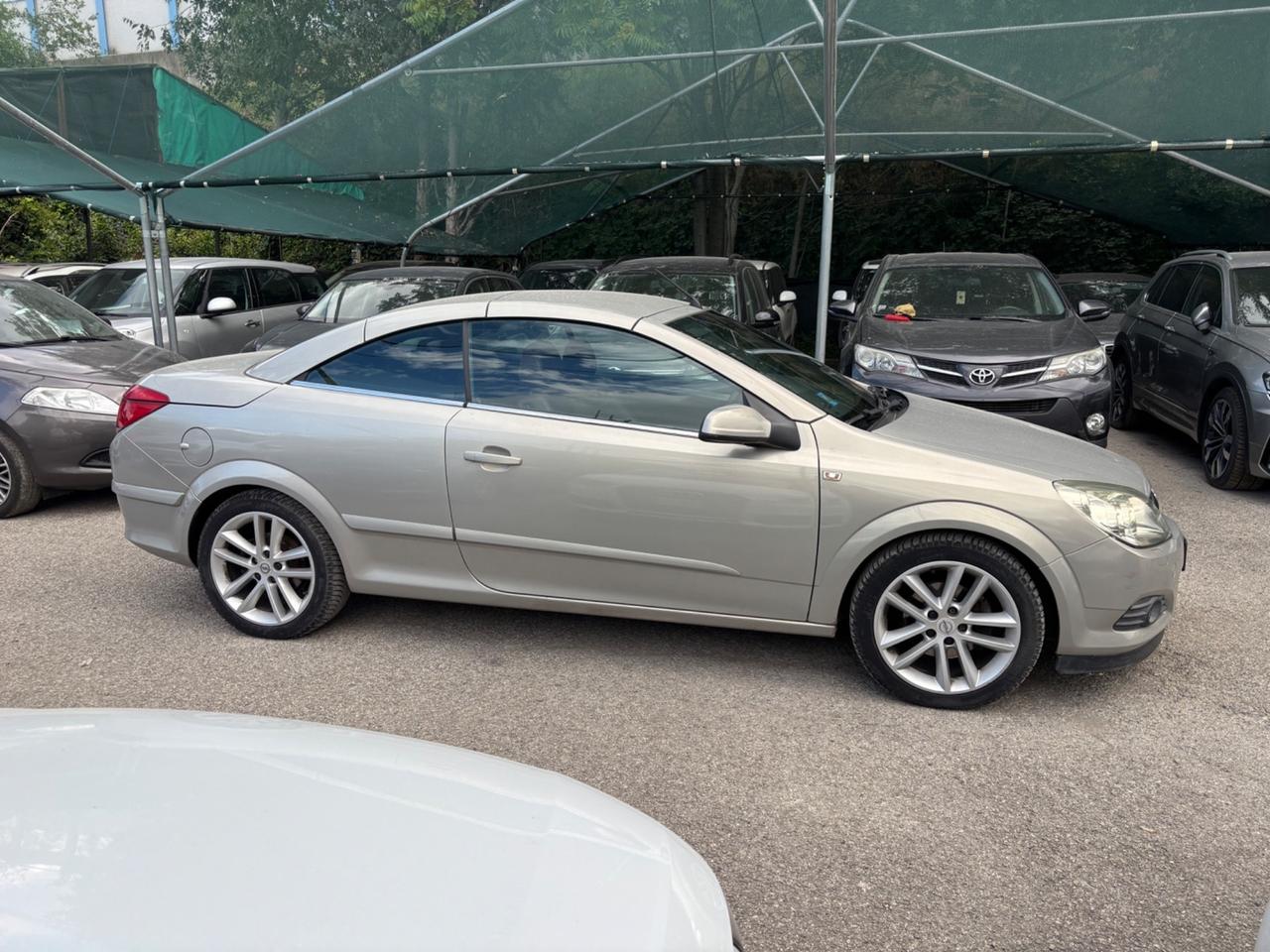 Opel Astra TwinTop 1.6 16V Cosmo CABRIO