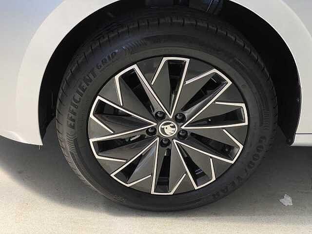 SKODA Kamiq 1.0 TSI Black Dots