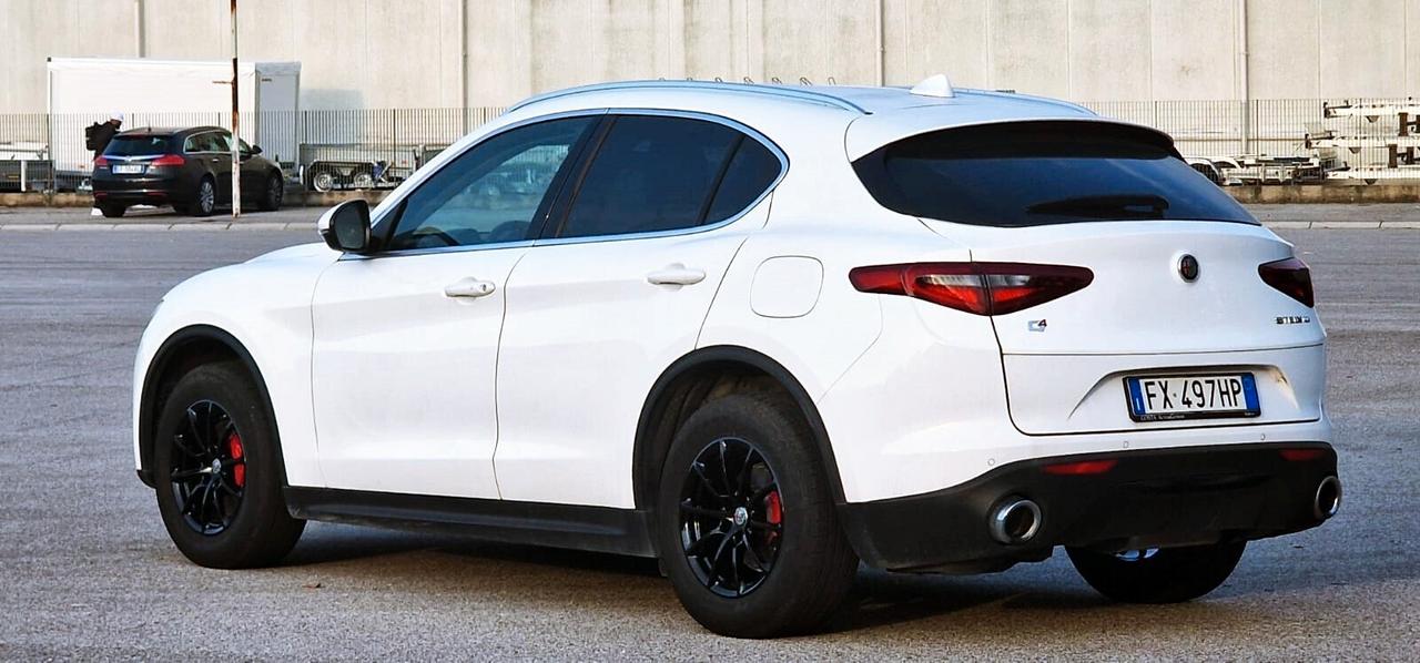 Alfa Romeo Stelvio 2.2 Turbodiesel 190 CV AT8 Q4 B-Tech
