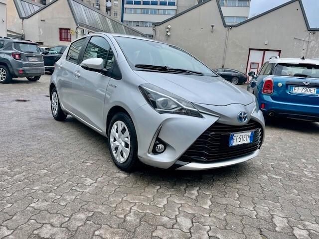 Toyota Yaris 1.5 Hybrid 5 porte Business