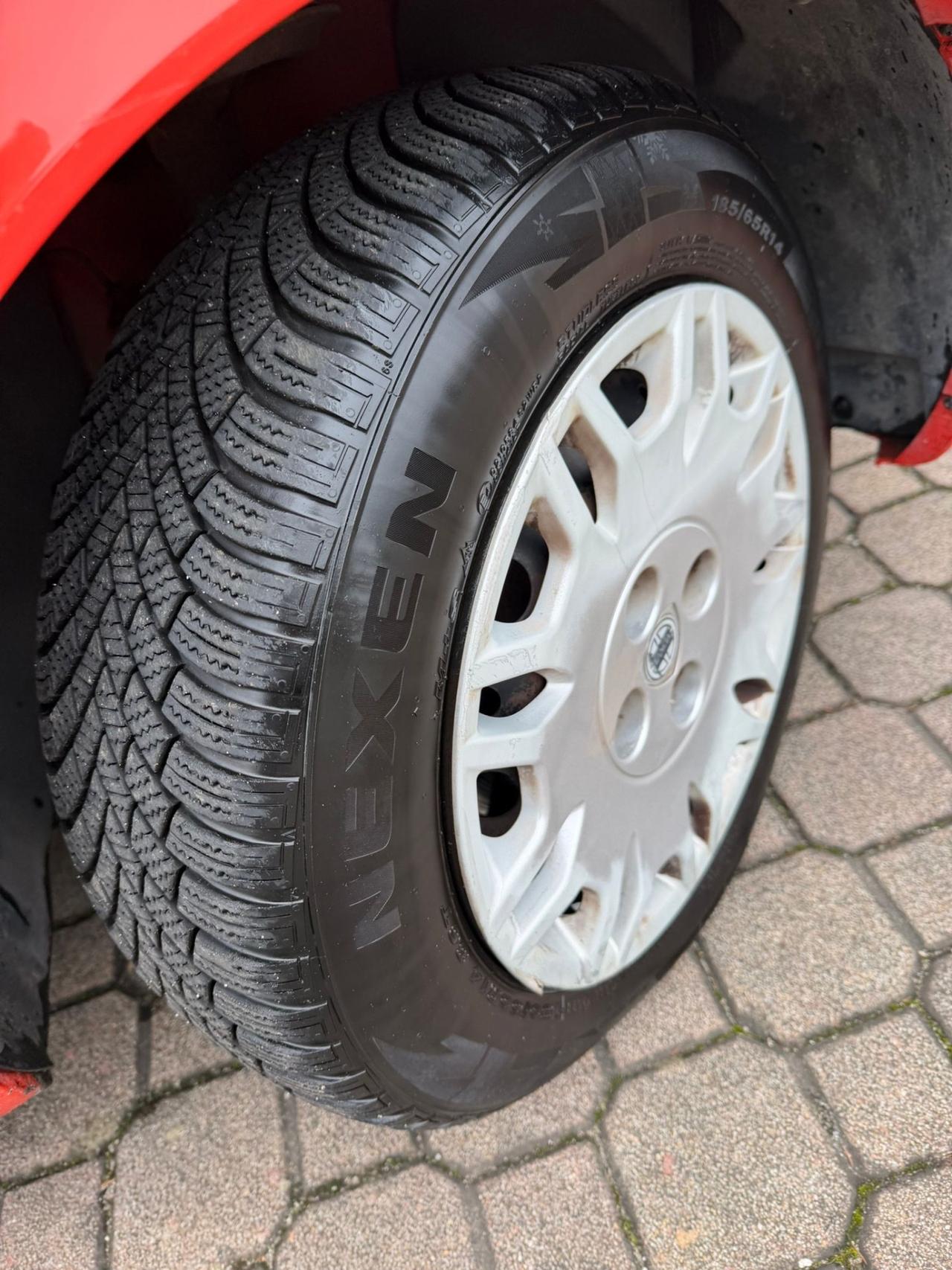 LANCIA YPSILON 1.2 BENZINA NEOPATENTATI