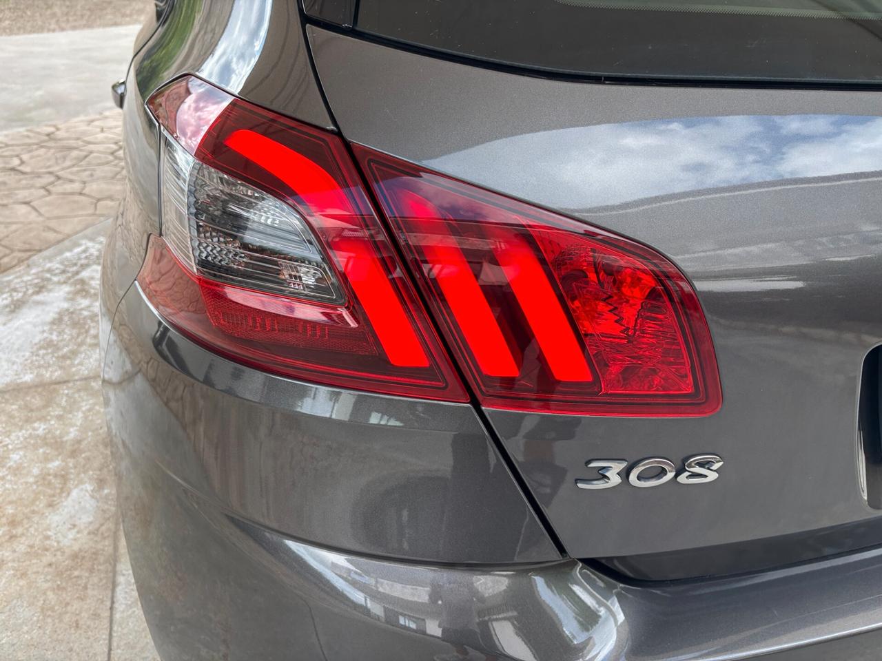 Peugeot 308 BlueHDi 130 S&S Business