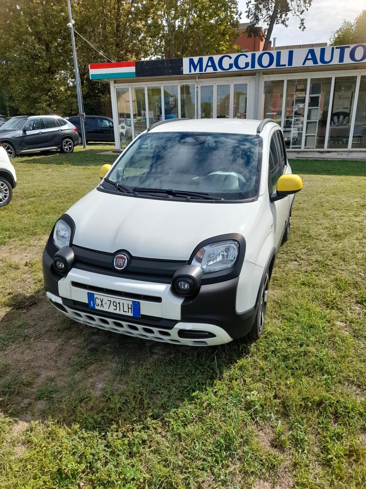 Fiat Panda Cross 1.0 Hybrid Promo