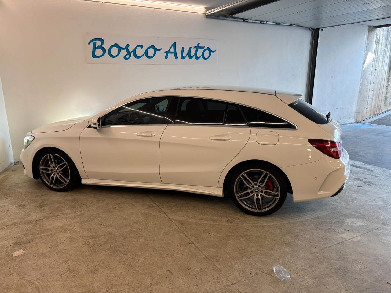 Mercedes-Benz CLA 200 d Shooting Brake Premium S.W.