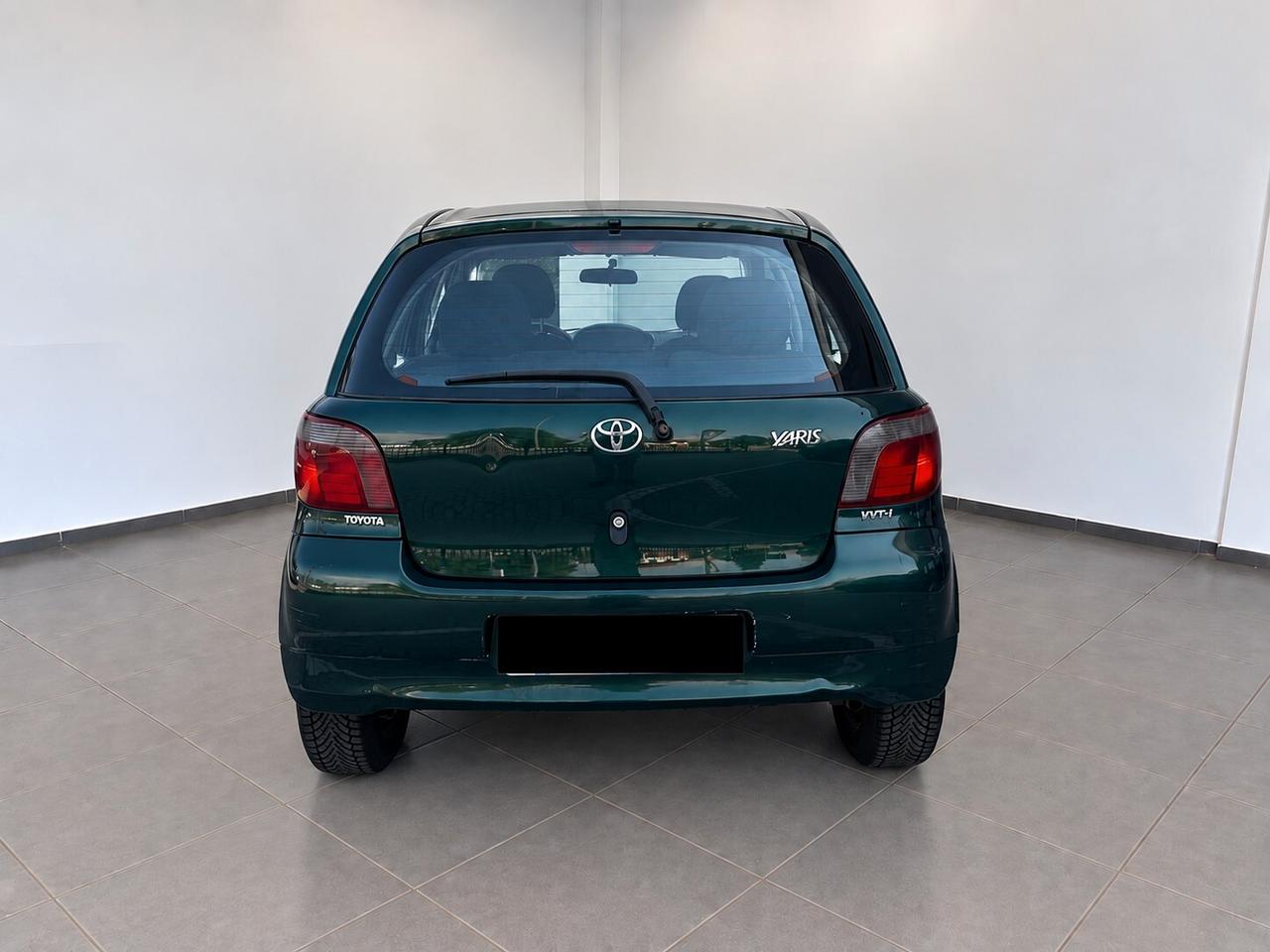 Toyota Yaris 1.0i 16V cat 5 porte