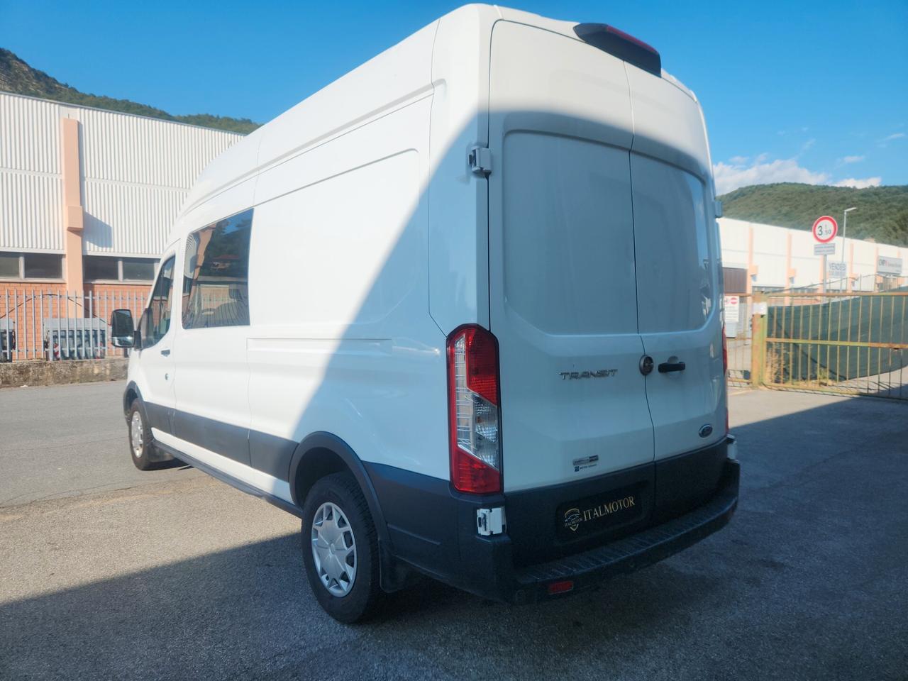 Ford Transit Doppia Cabina 7 posti