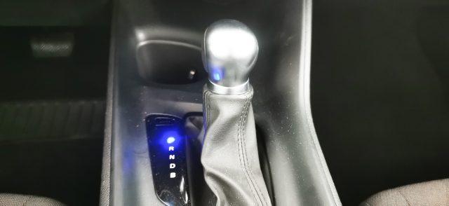TOYOTA C-HR 1.8 Hybrid E-CVT Business