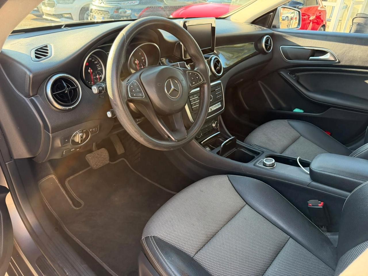 Mercedes-benz CLA 180 d Sport