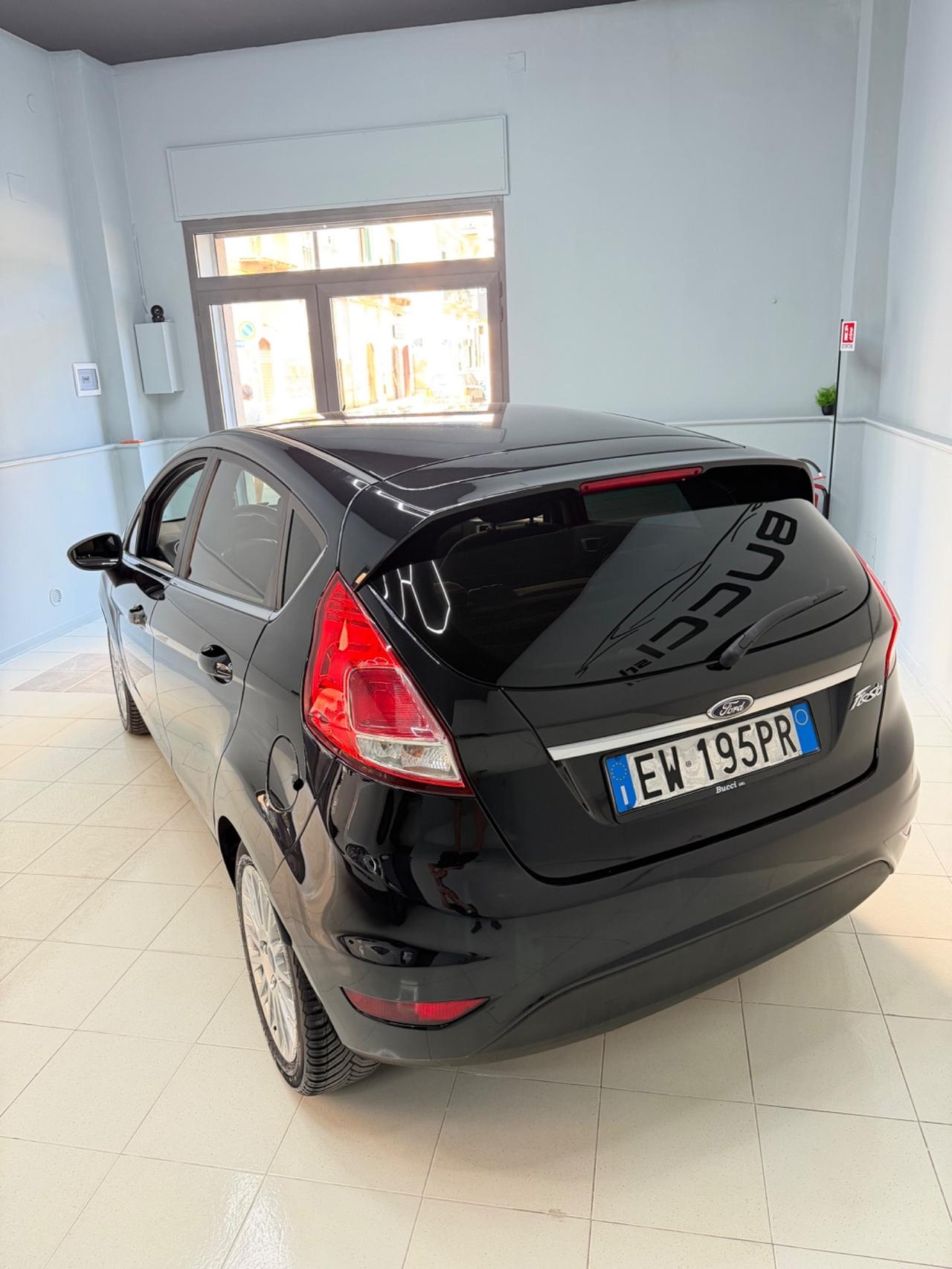 Ford Fiesta 1.5 TDCi 75CV 5 porte Titanium