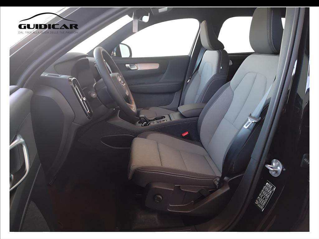 VOLVO XC40 CORE B3 AUT