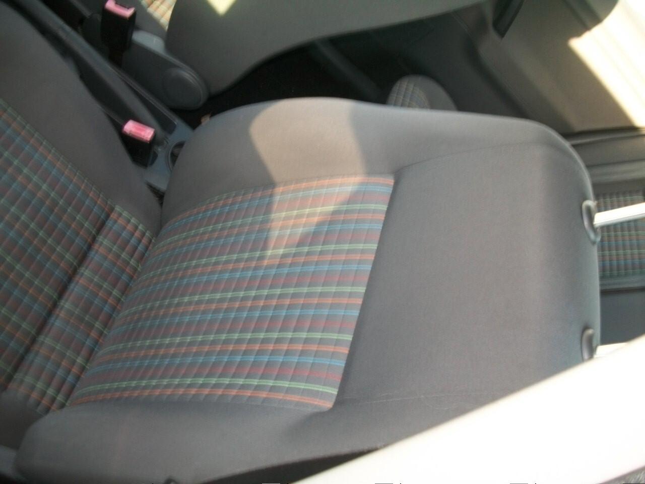 Volkswagen Polo 1.2/60CV 5p. United CC 1200 EURO 04 BENZINA KM 199500 SI NUOVI PATENTATI GARANZIA UN ANNO