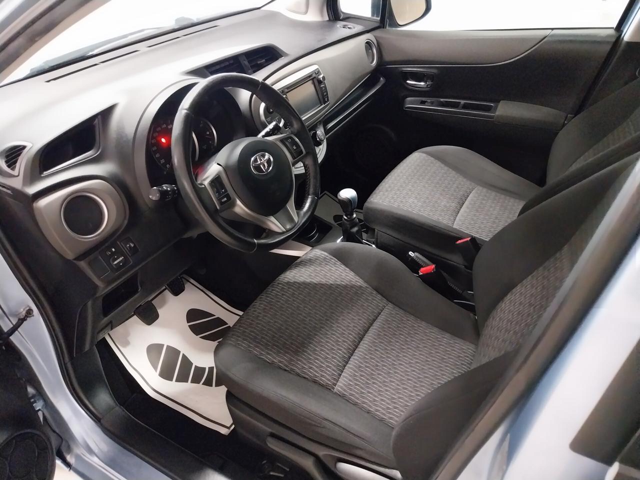 Toyota Yaris 1.4d-4d Lounge - ok neopatentati