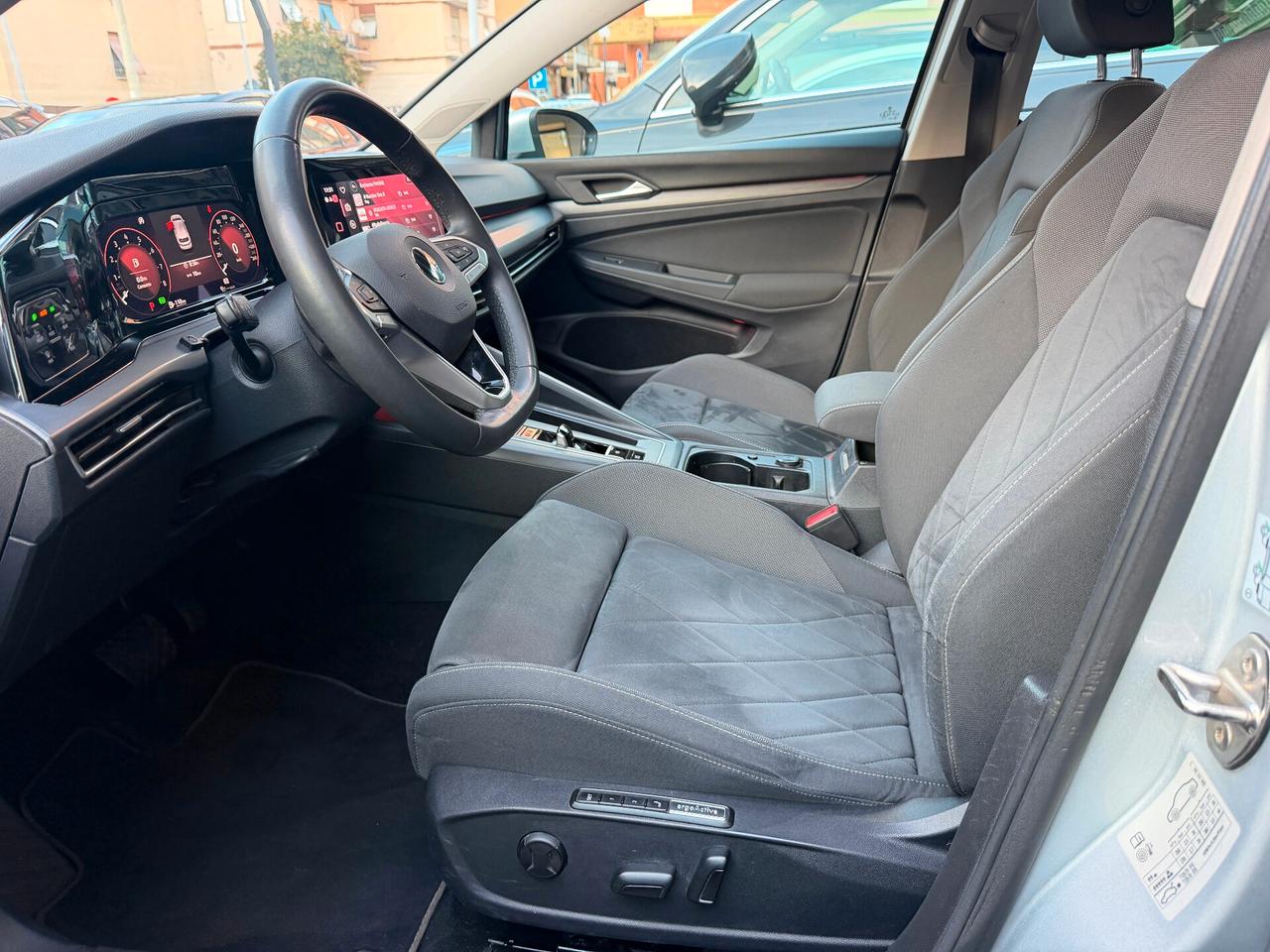 VOLKSWAGEN Golf 8ª serie Golf 1.5 eTSI 130 CV ...